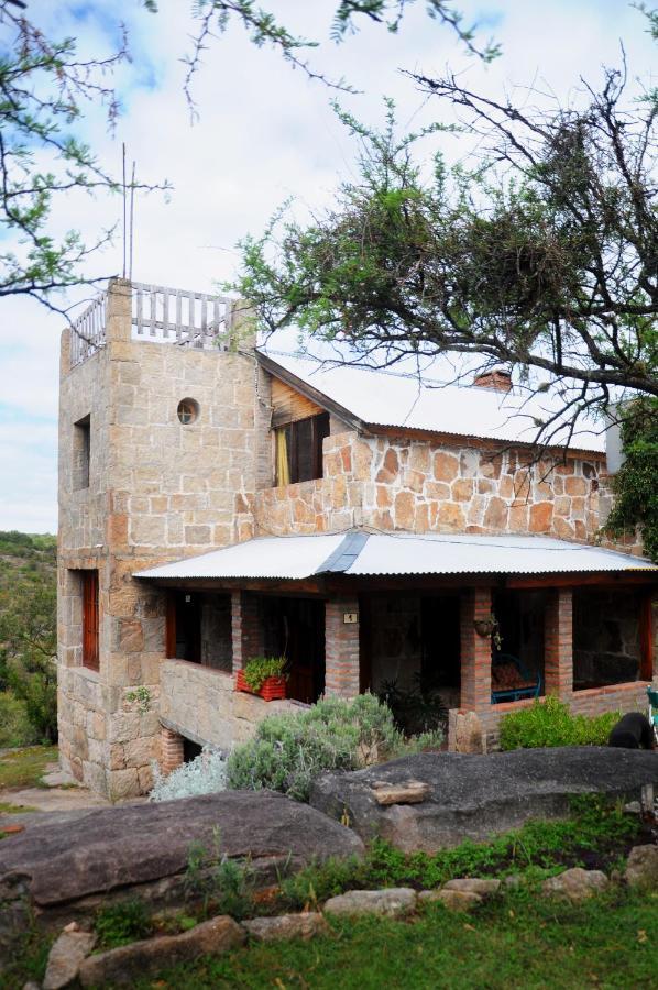La Toma Complejo De Montana - Cabanas Y Habitaciones En Hosteria Мина Клаверо Екстериор снимка