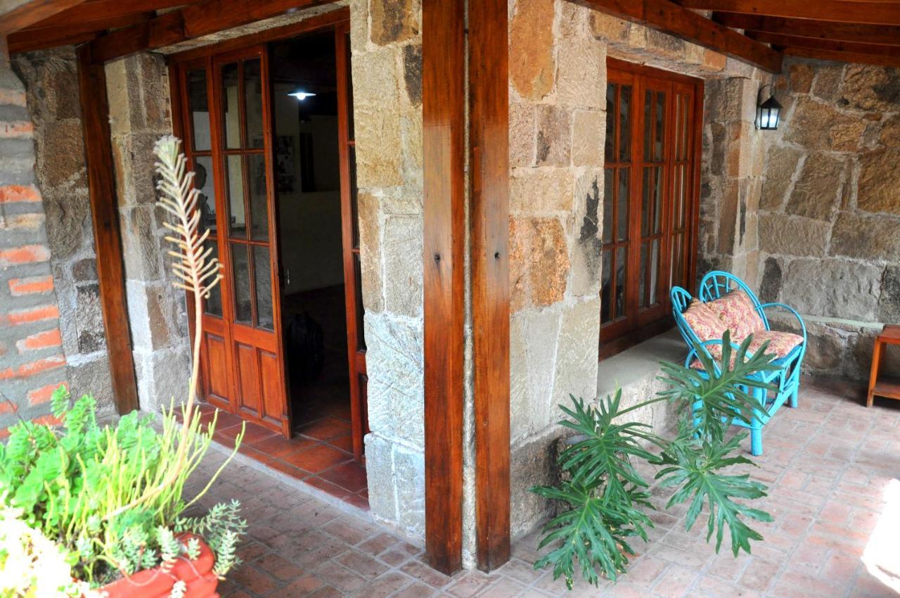 La Toma Complejo De Montana - Cabanas Y Habitaciones En Hosteria Мина Клаверо Екстериор снимка