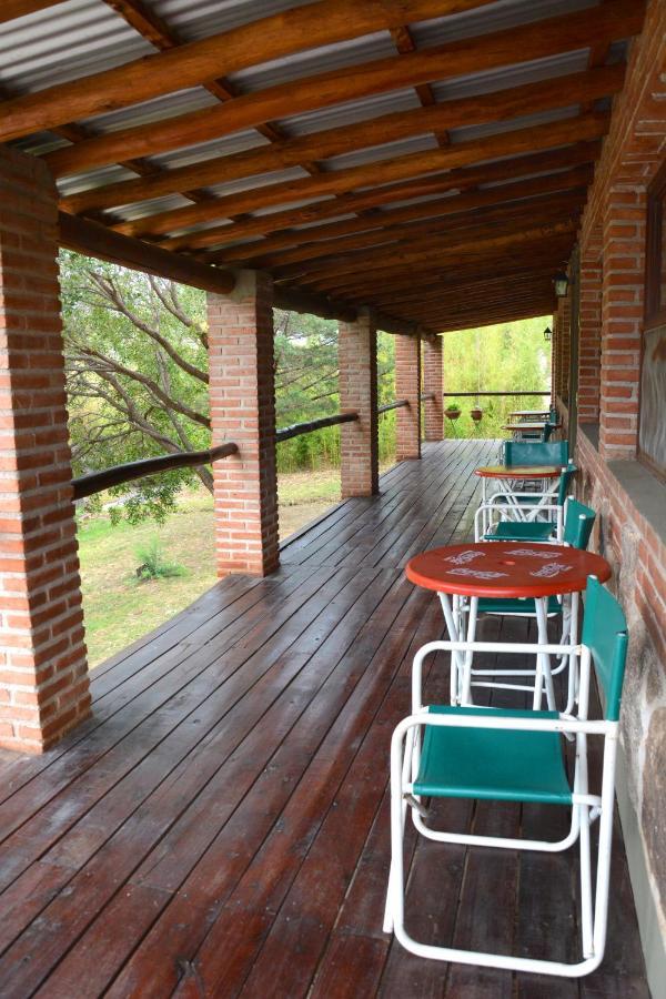 La Toma Complejo De Montana - Cabanas Y Habitaciones En Hosteria Мина Клаверо Екстериор снимка