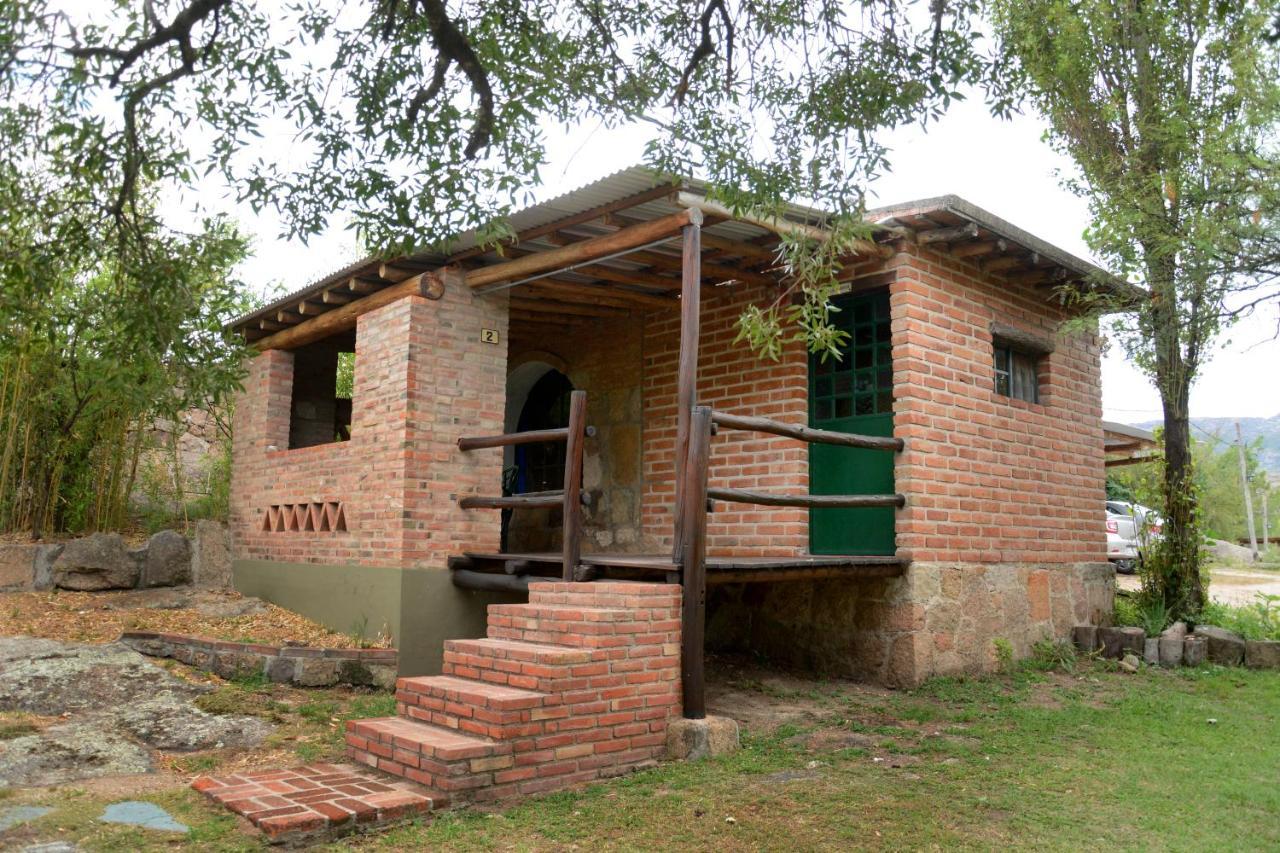 La Toma Complejo De Montana - Cabanas Y Habitaciones En Hosteria Мина Клаверо Екстериор снимка