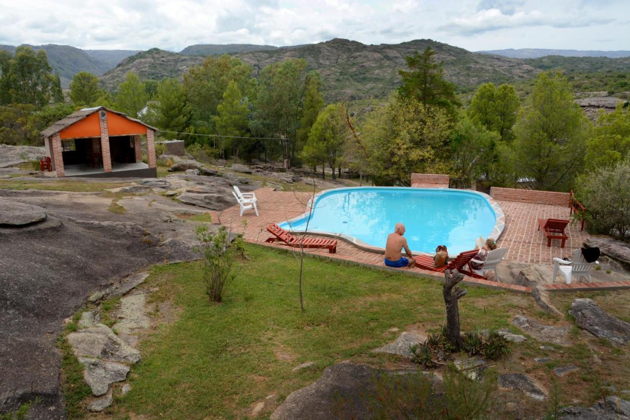La Toma Complejo De Montana - Cabanas Y Habitaciones En Hosteria Мина Клаверо Екстериор снимка