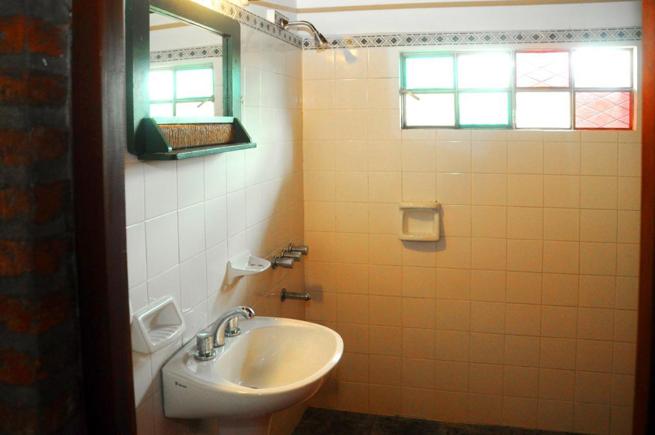 La Toma Complejo De Montana - Cabanas Y Habitaciones En Hosteria Мина Клаверо Екстериор снимка